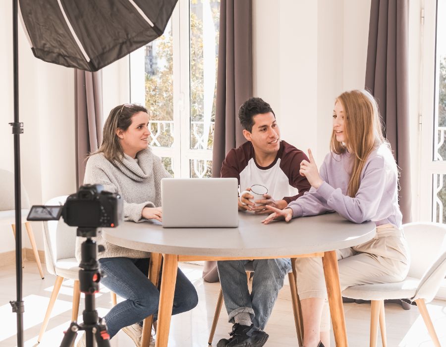 5 easy ways to promote your small business with video and social media 005